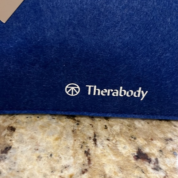 Therabody cross body travel kit and Therabody kit. - Picture 2 of 6